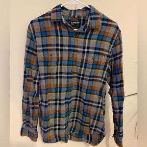 Express flannel size M